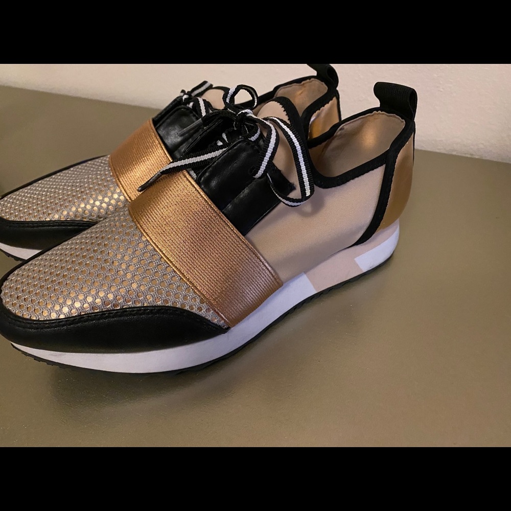 Steve Madden sneakers